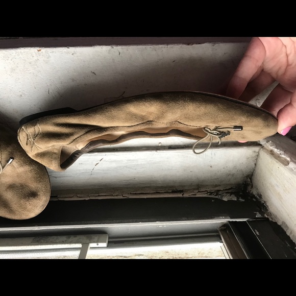 Sam Edelman Felicia olive green ballet flats. - Picture 4 of 7